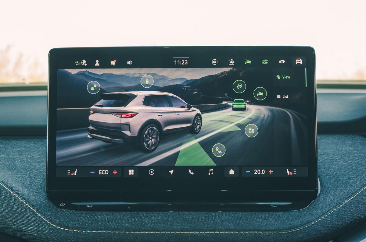 skoda elroq rt 2025 adas screen 15