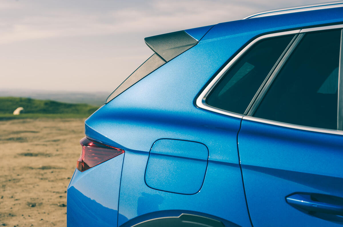 skoda elroq rt 2025 C pillar 2