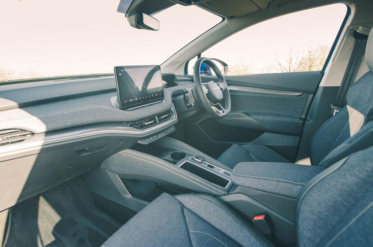 skoda elroq rt 2025 front seats 21