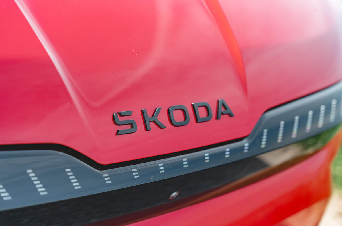 Skoda Enyaq 2025 Review grille 3