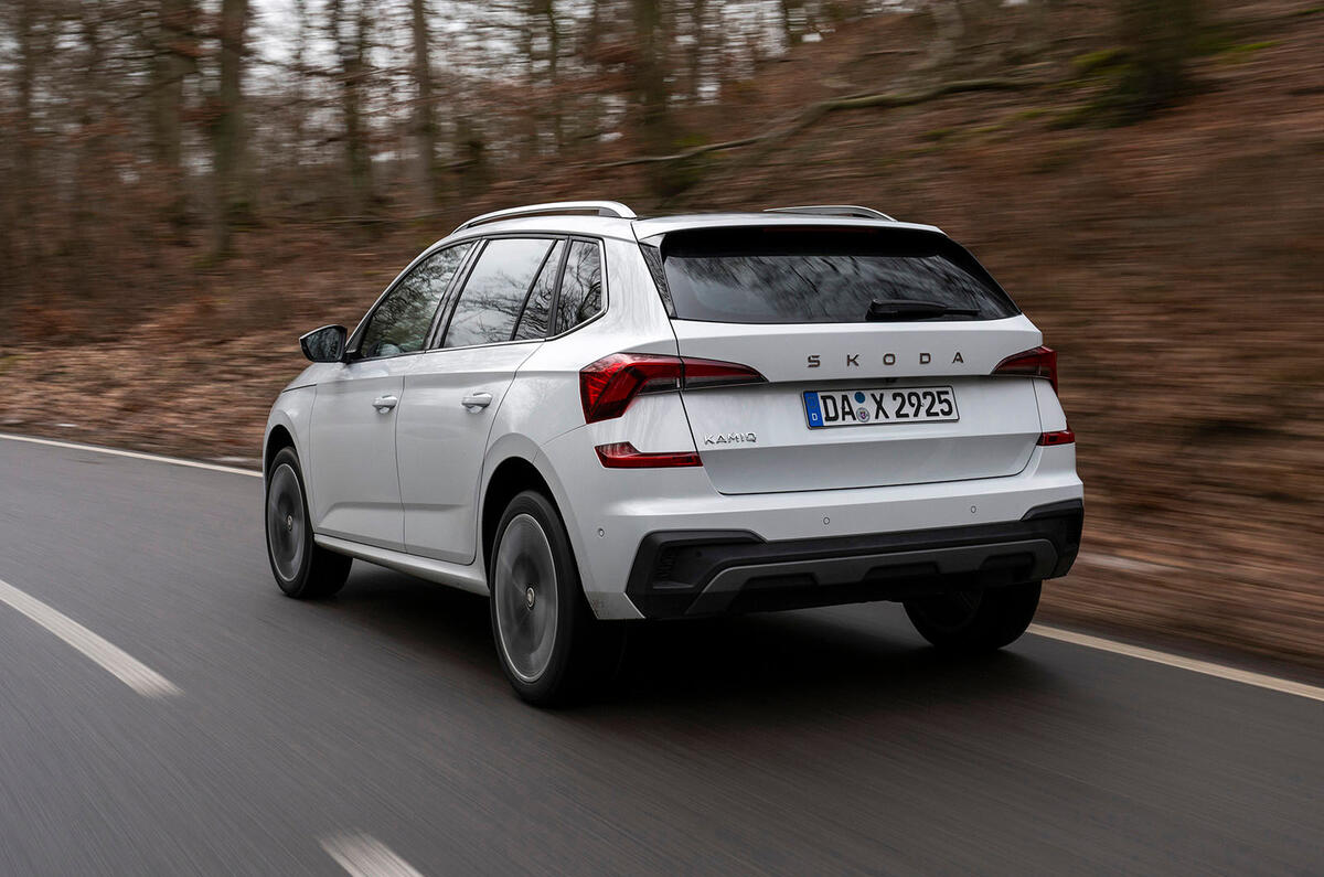 skoda kamiq review 2024 03 tracking rear