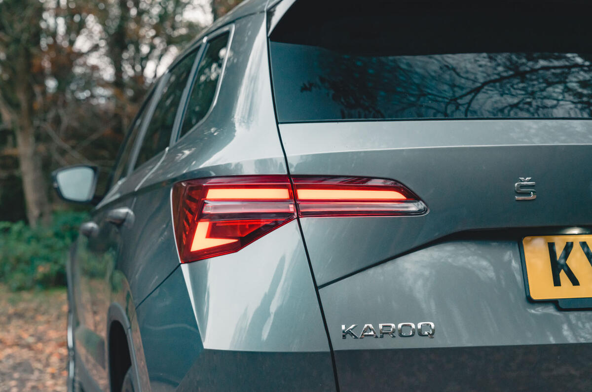 skoda karoq review 2023 08 brake light