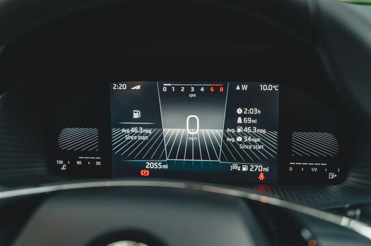 skoda karoq review 2023 14 dials