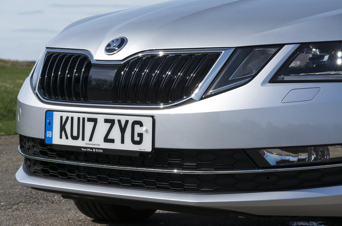 Skoda Octavia front grille