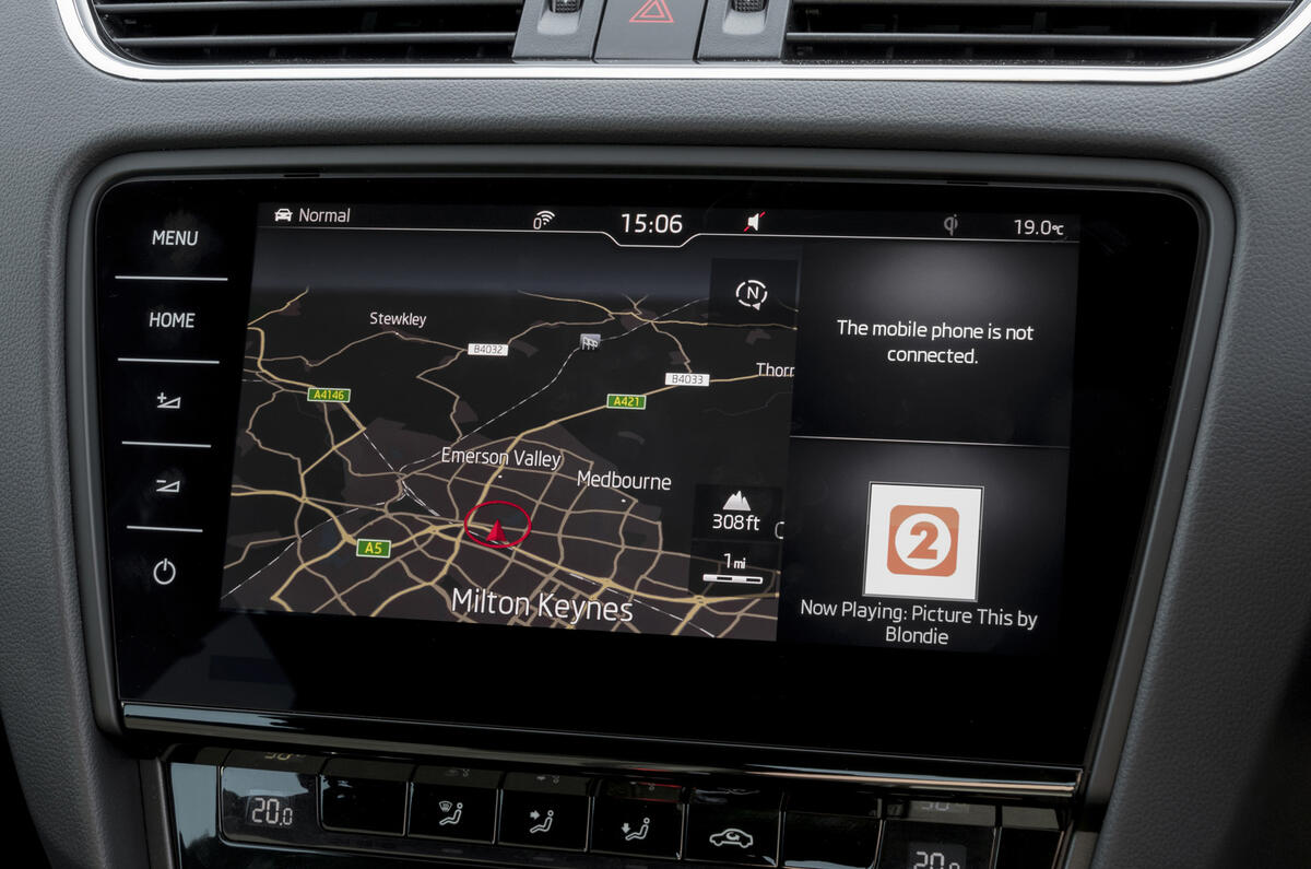 Skoda Octavia infotainment system