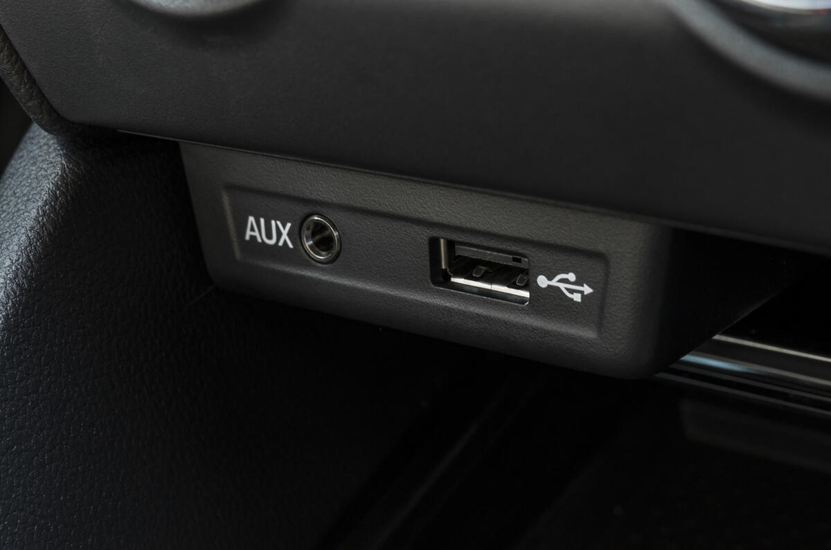 Skoda Octavia multimedia ports