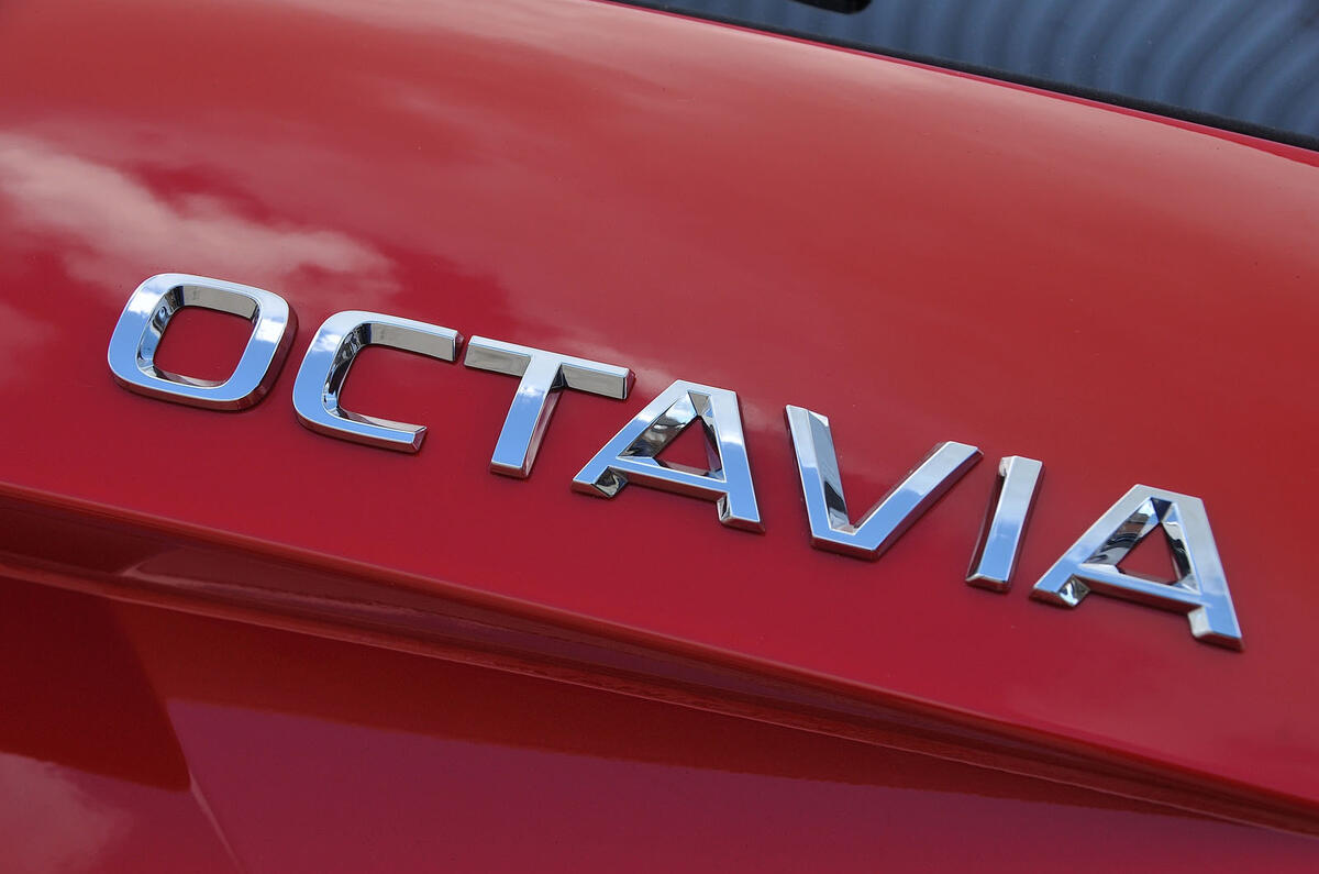Skoda Octavia vRS 245 badging