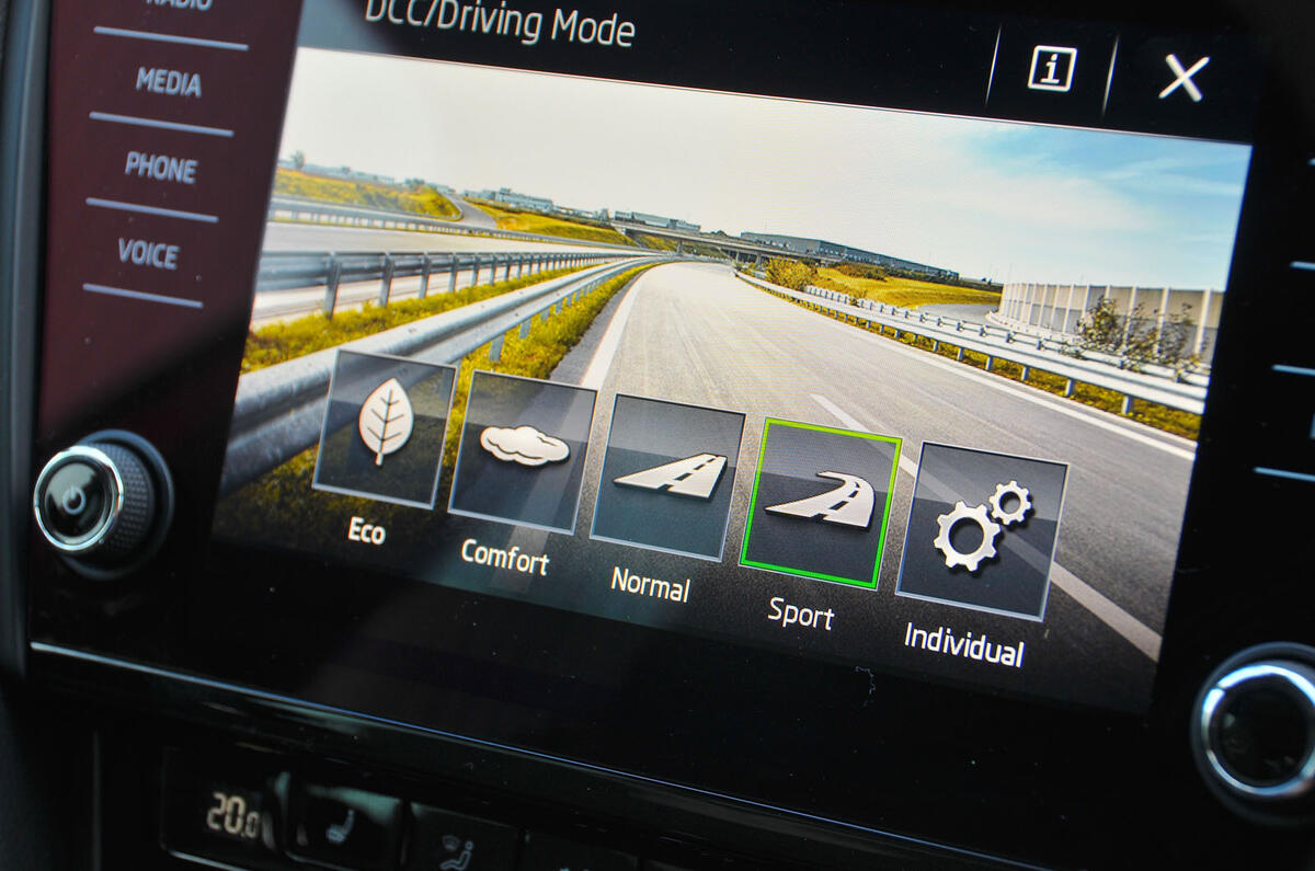 Skoda Octavia vRS 245 driving modes