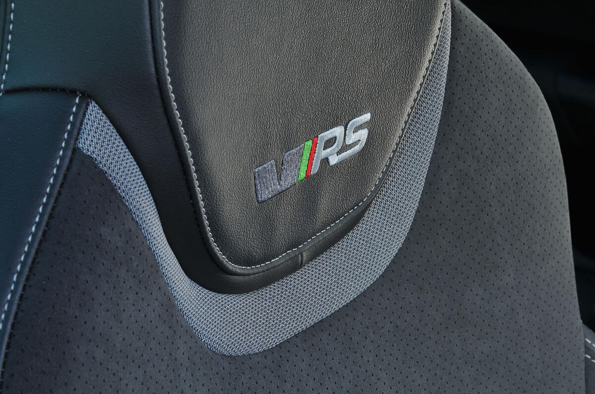 Skoda Octavia vRS 245 Alcantara seats
