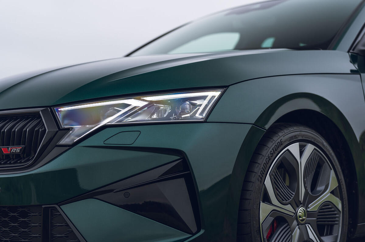 Skoda Octavia VRS review 2025 004 headlights Skoda Octavia VRS review 2025 004 headlights