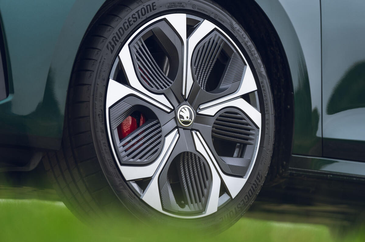 Skoda Octavia VRS review 2025 007 wheel Skoda Octavia VRS review 2025 007 wheel