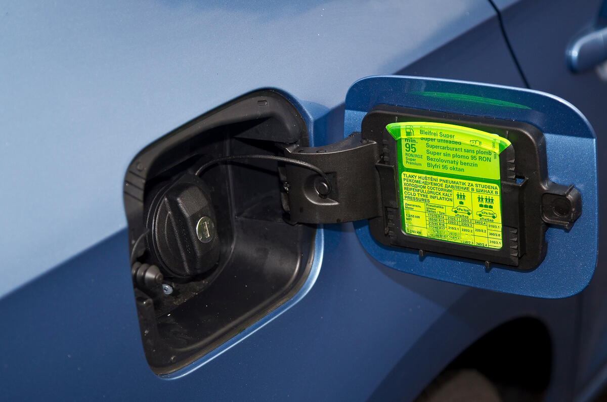 Skoda Rapid ice scraper
