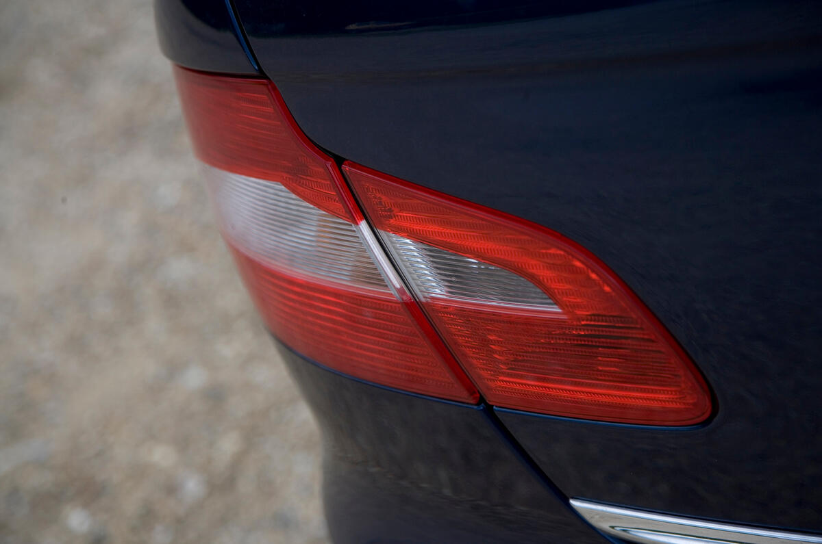 The odd shape of the tail-lights makes them look a little awkward Skoda Superb rear light
