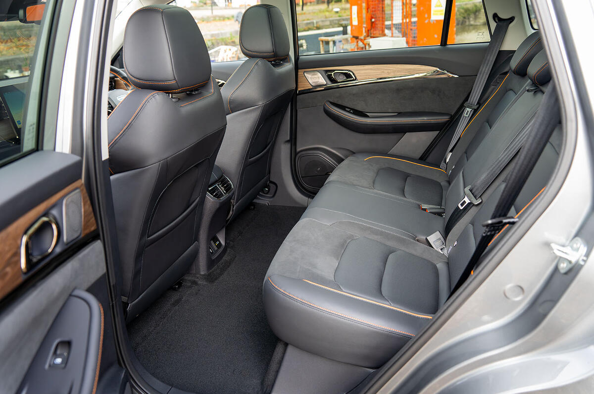 Skywell BE11 rear seats