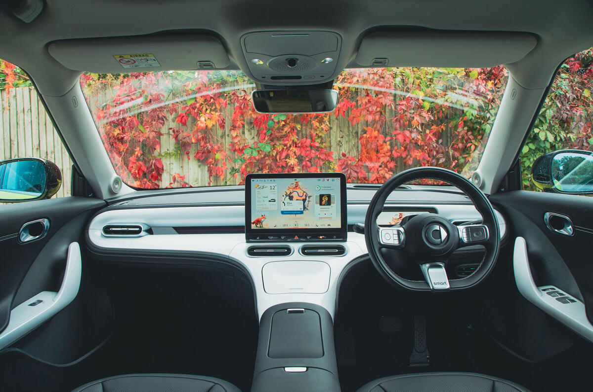 smart 1 review 2023 09 interior