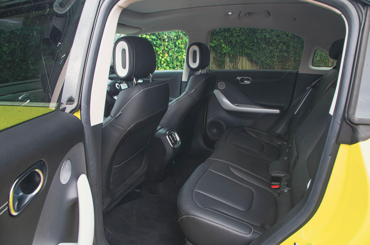 smart 1 review 2023 12 back seats