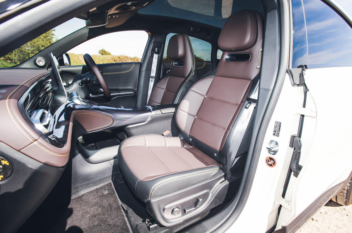 smart 3 review 2024 17 front seats