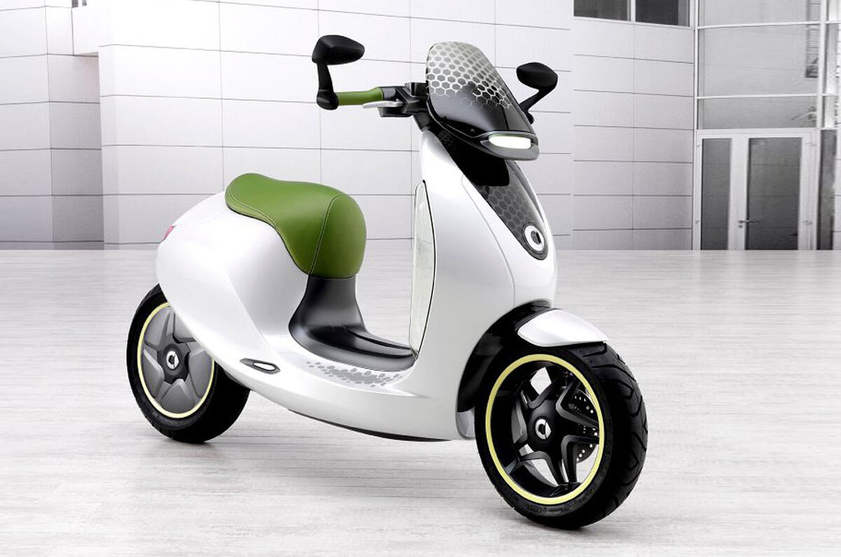 Paris motor show: Smart escooter