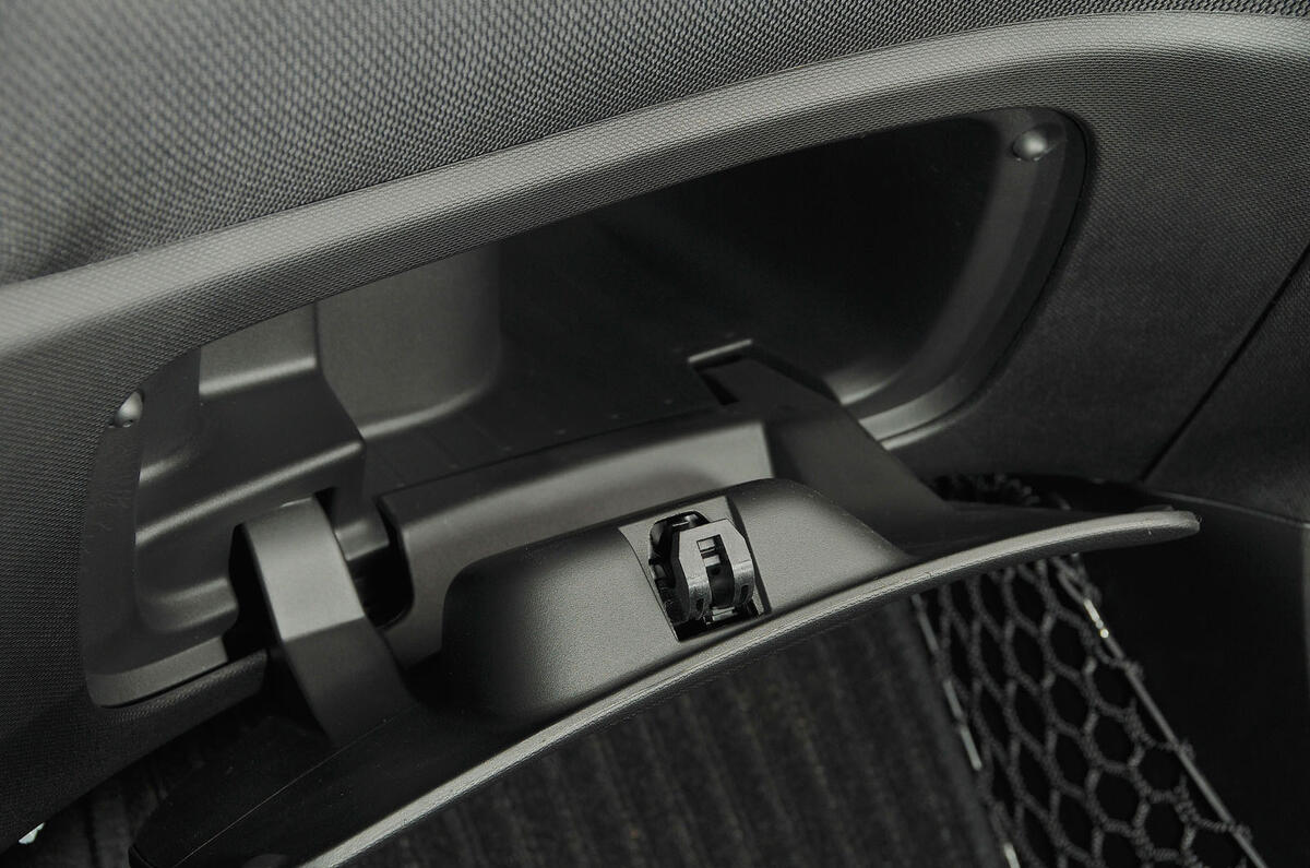 Smart Forfour Electric Drive glovebox