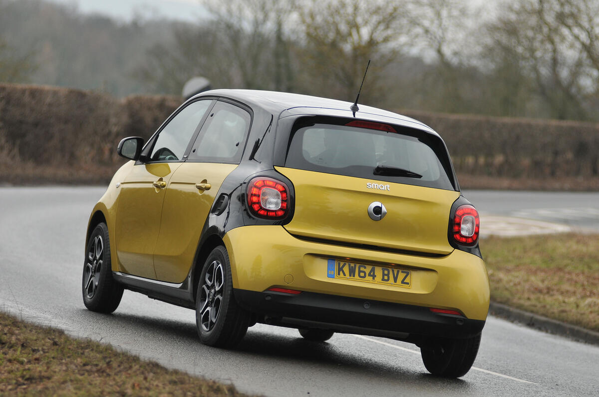 Smart Forfour rear cornering