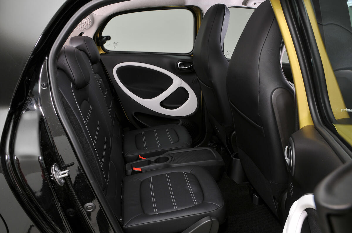 Smart Forfour rear seats