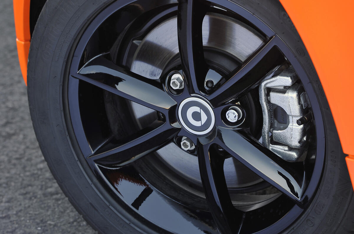 ‘Sportier’ Smart Pulse gets 175s on the front, 195s on the rear 15in Smart Fortwo alloy wheels