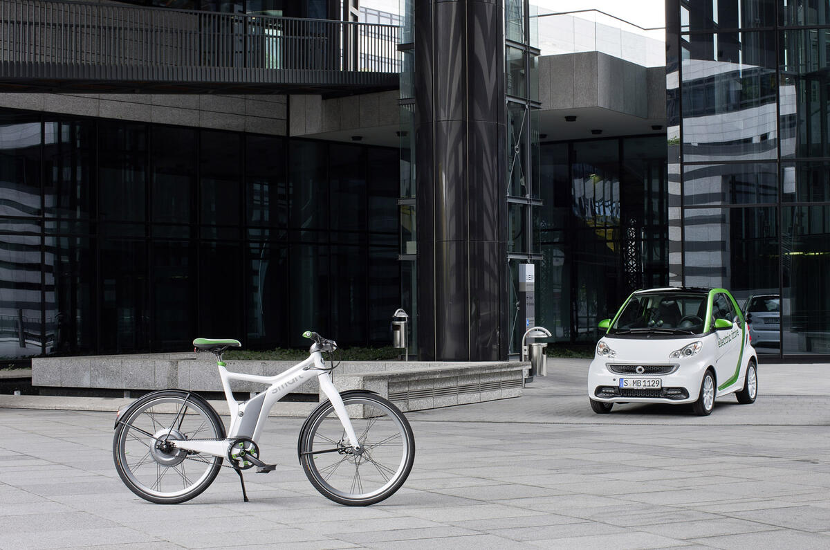 Third-gen Fortwo ED revealed 