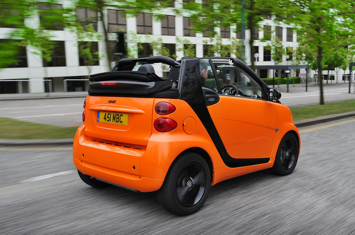 When the ForTwo lets go, it does so exclusively from the front, and early Smart Fortwo rear quarter