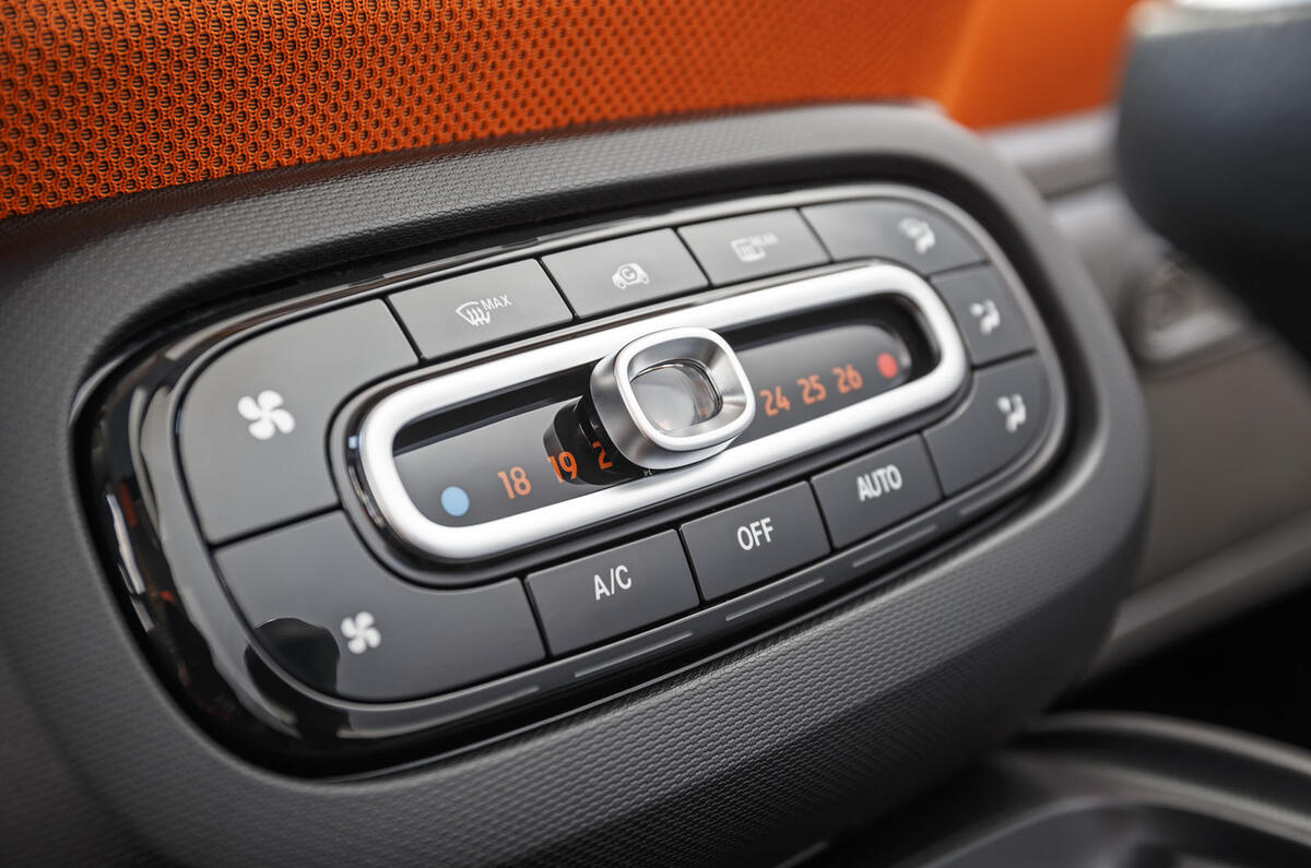 New Smart Fortwo and Forfour on sale from £11,125 New Smart Fortwo and Forfour on sale from £11,125