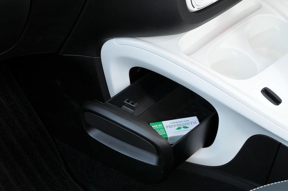 Smart Fortwo cubby holes