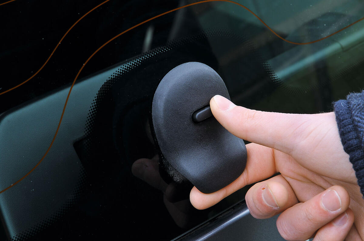 Smart Fortwo split tailgate