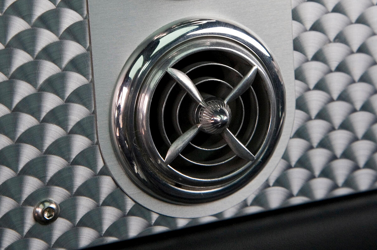 Spyker C8 air vents