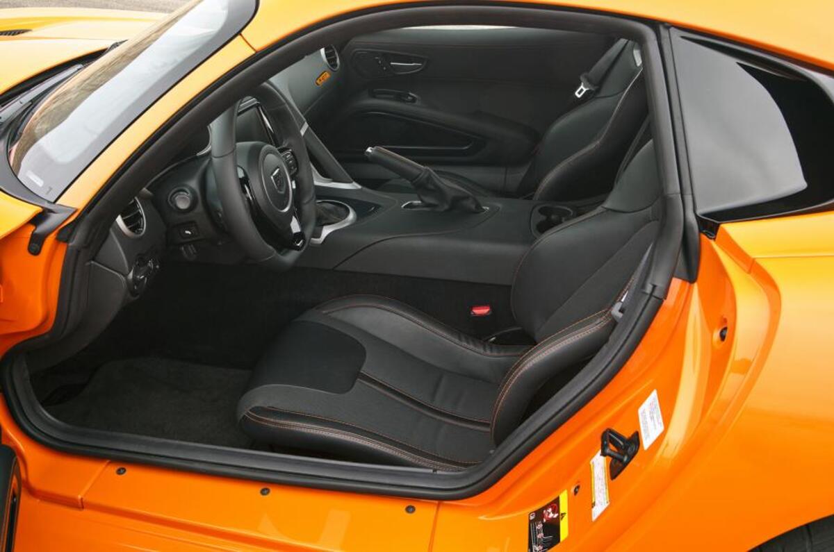 SRT Viper TA interior
