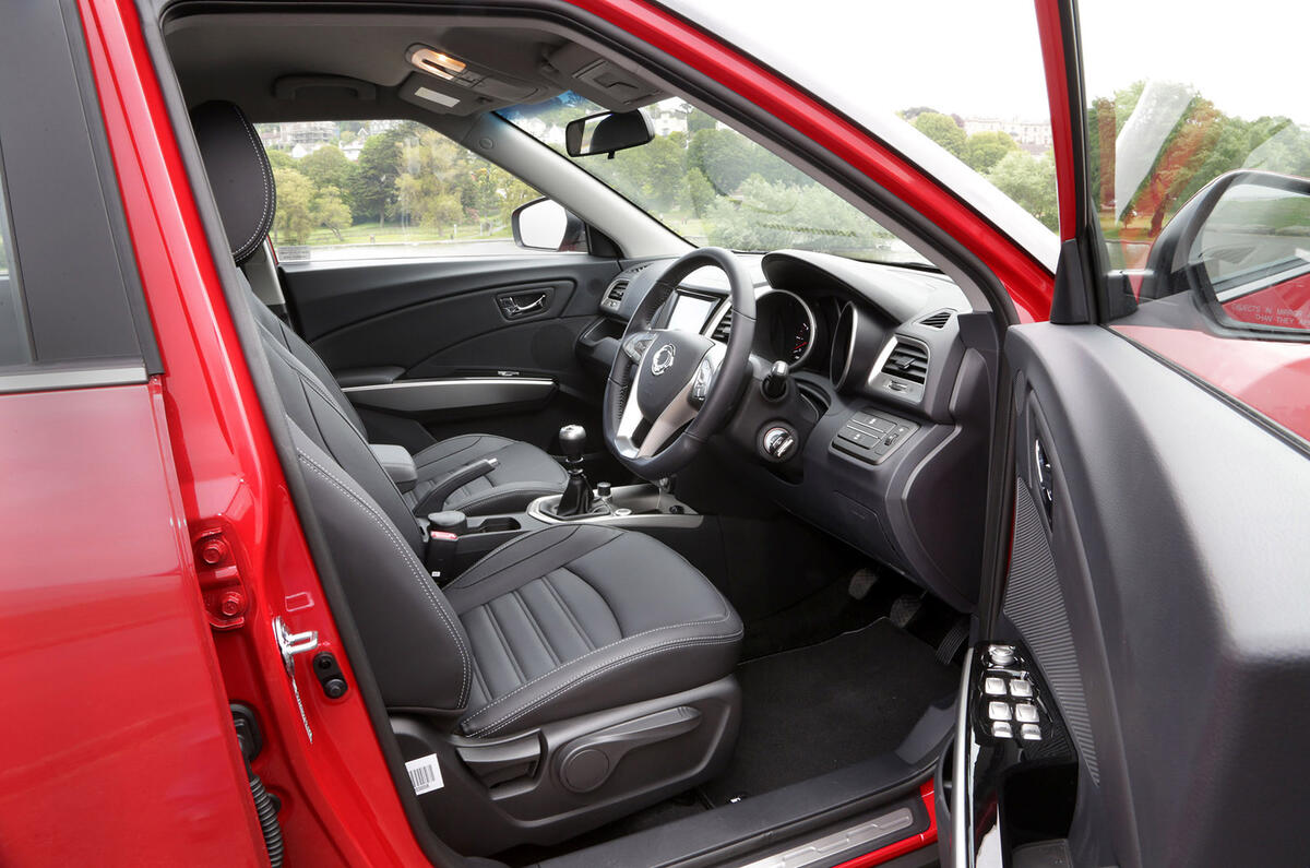 Ssangyong Tivoli interior
