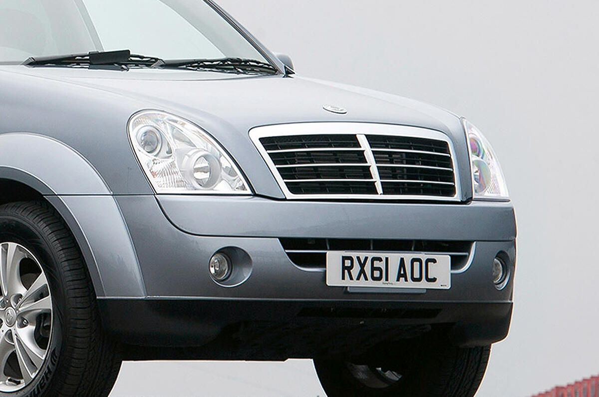 SsangYong Rexton front end