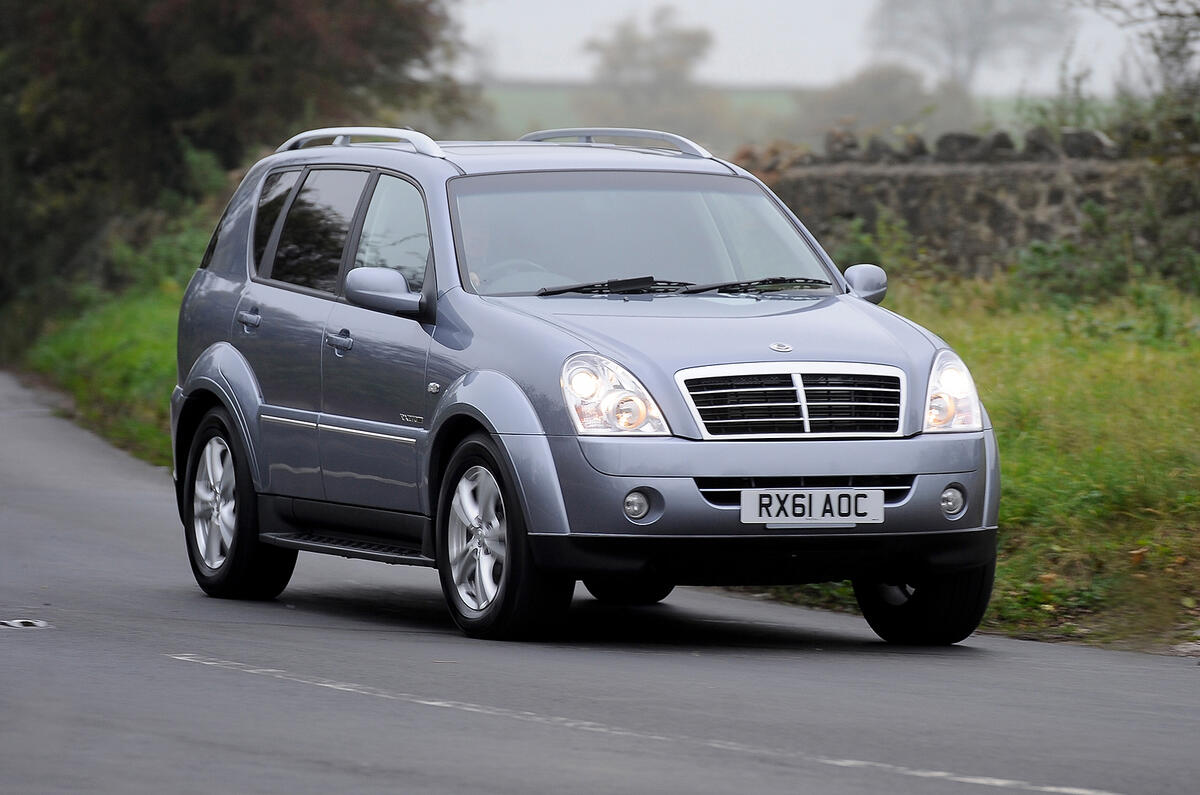 SsangYong Rexton cornering