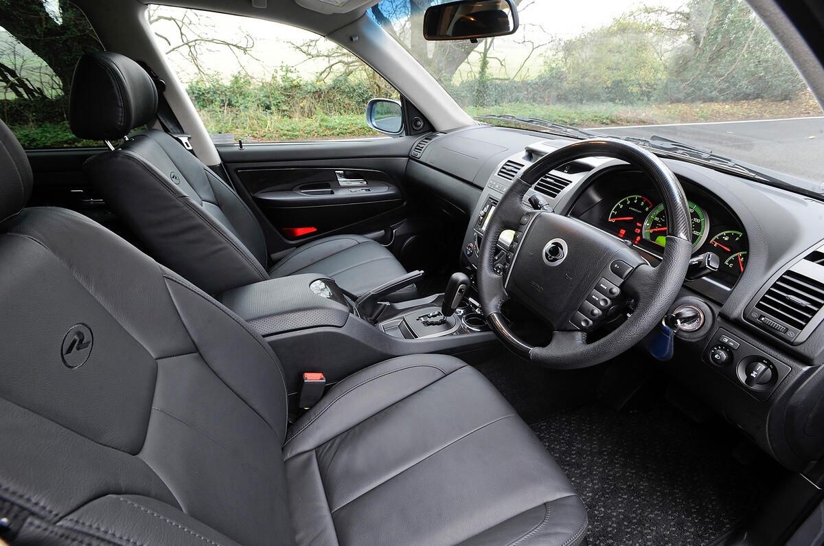 SsangYong Rexton interior