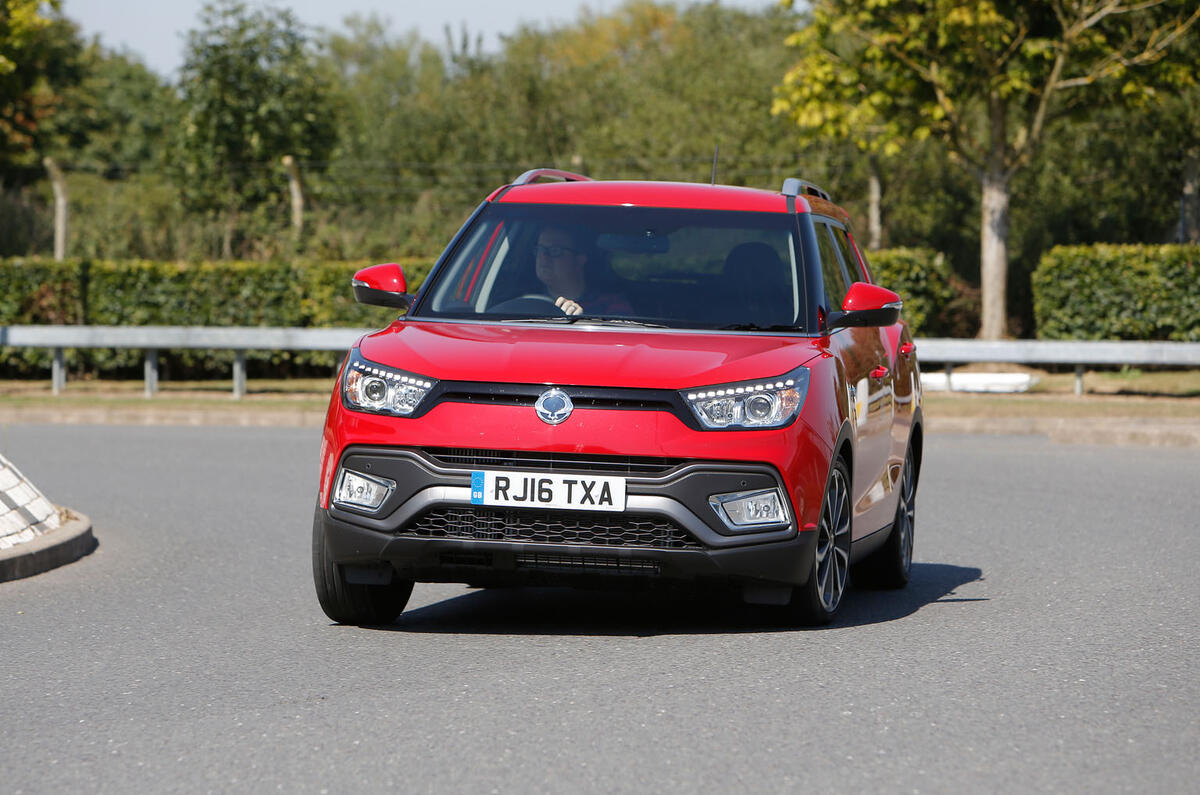 Ssangyong Tivoli XLV cornering