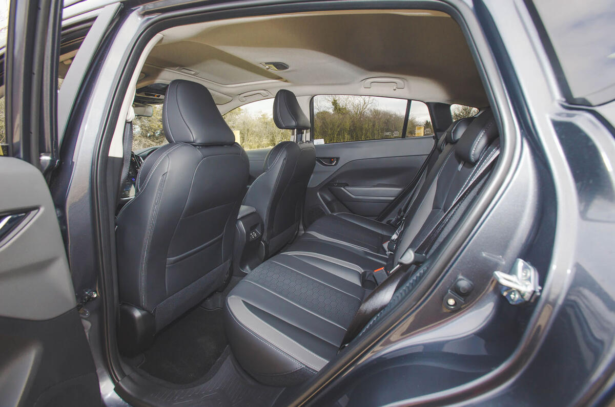 subari crosstrek review 2024 14 back seats