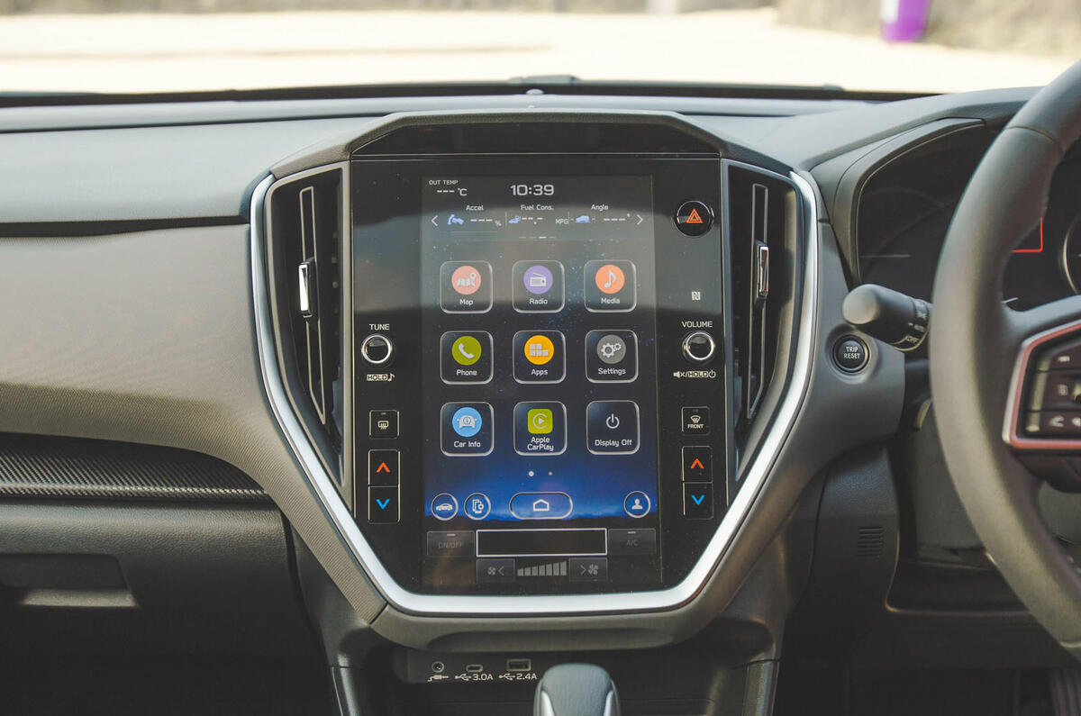 subari crosstrek review 2024 17 infotainment