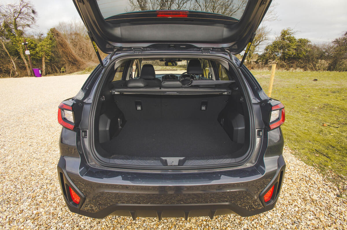 subari crosstrek review 2024 23 boot