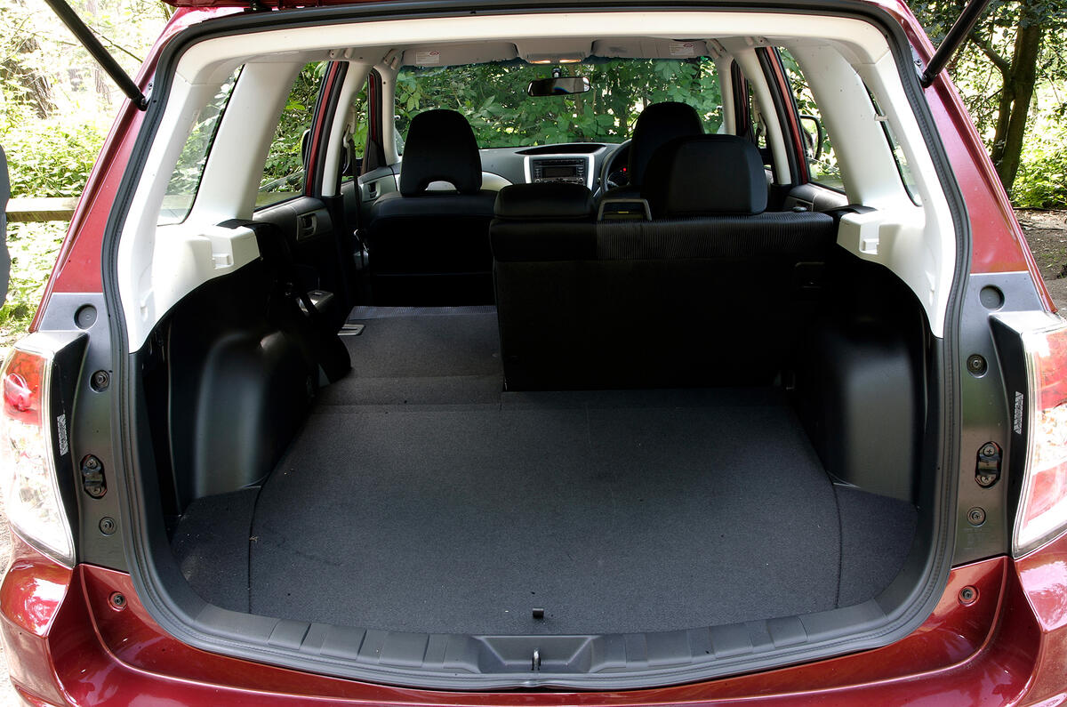 Subaru Forester 2008-2013 interior | Autocar