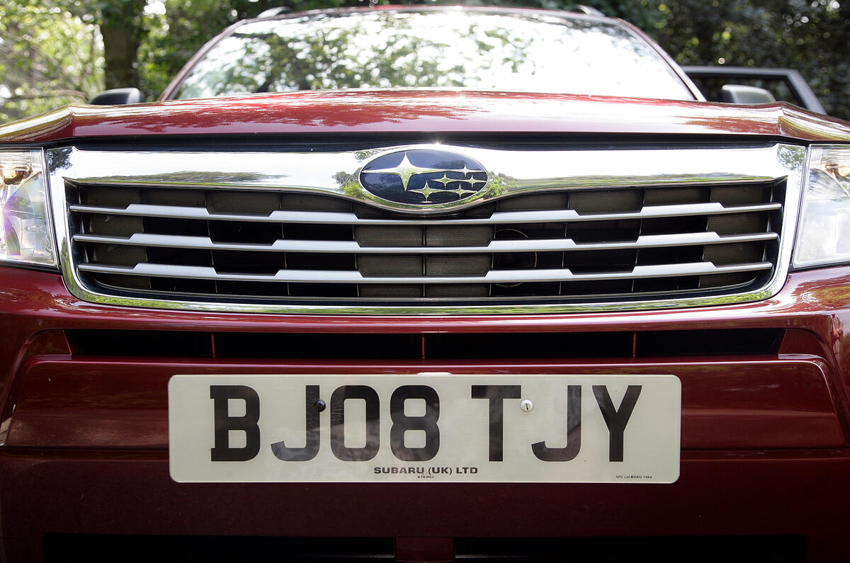 A cheese-cutter grille; unfortunately this is the only truly distinctive part of the exterior Subaru Forester front grille