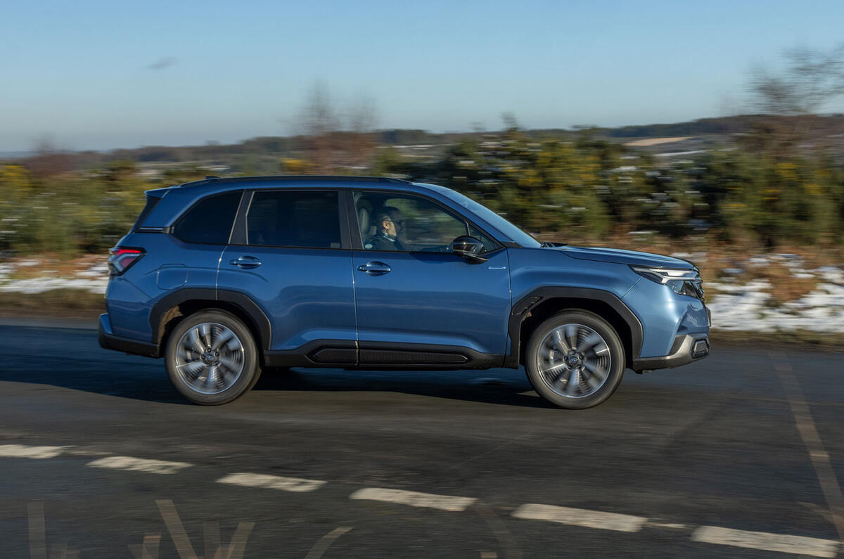 Subaru Forester review 2025 002 side panning Subaru Forester review 2025 002 side panning