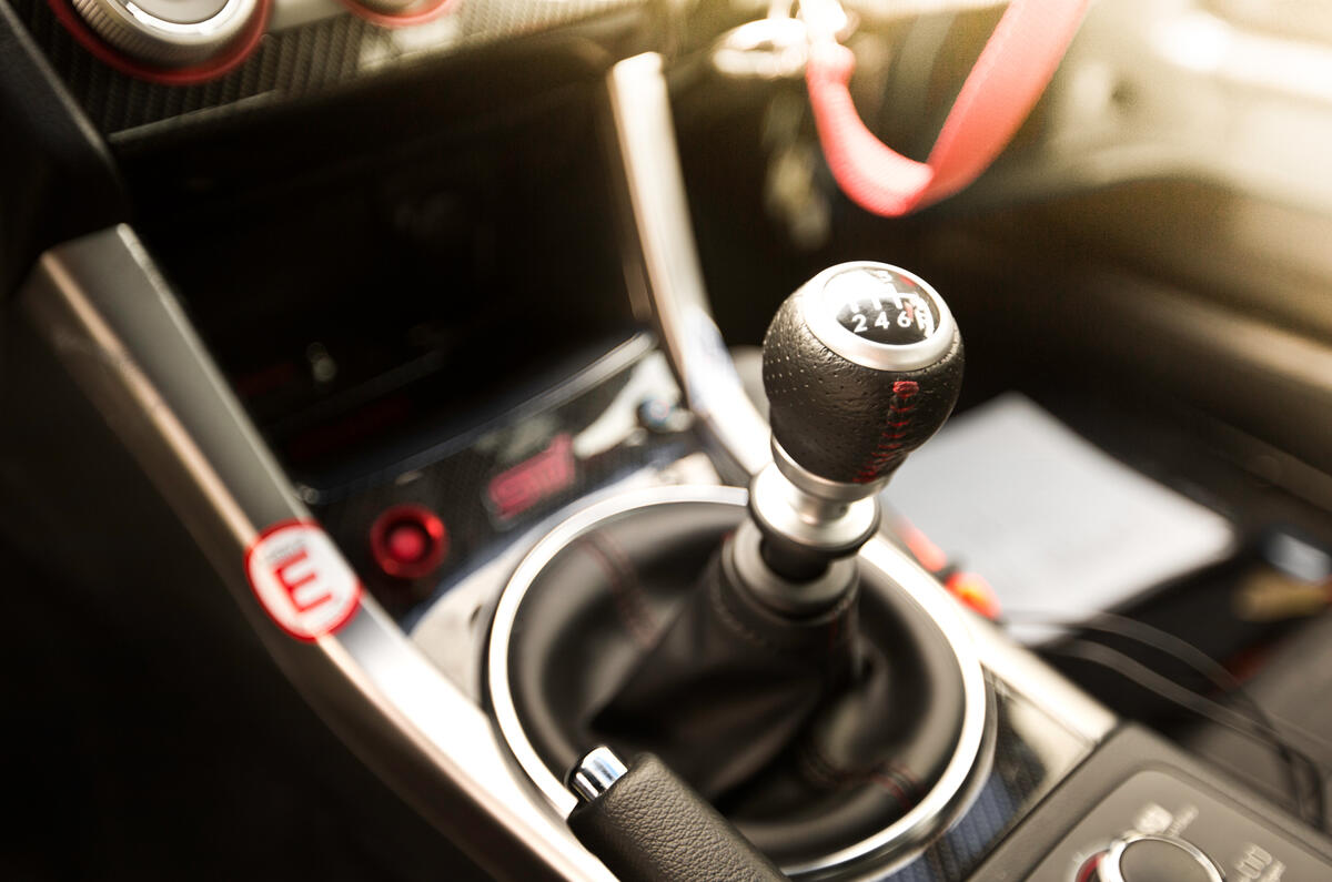 no title Subaru sets new Isle of Man TT lap record - new pictures