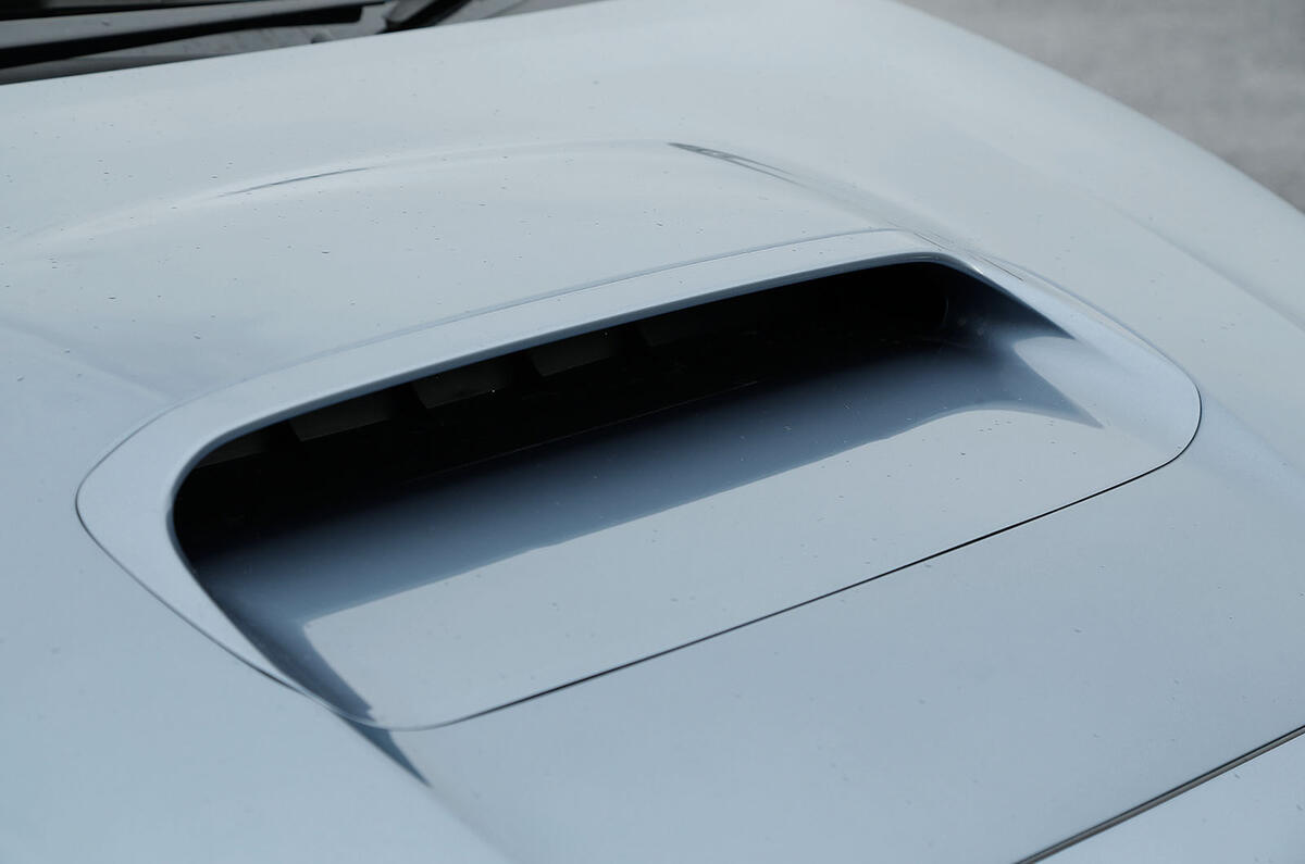 Another signature - the bonnet scoop and it is present on the Subaru Levorg 
