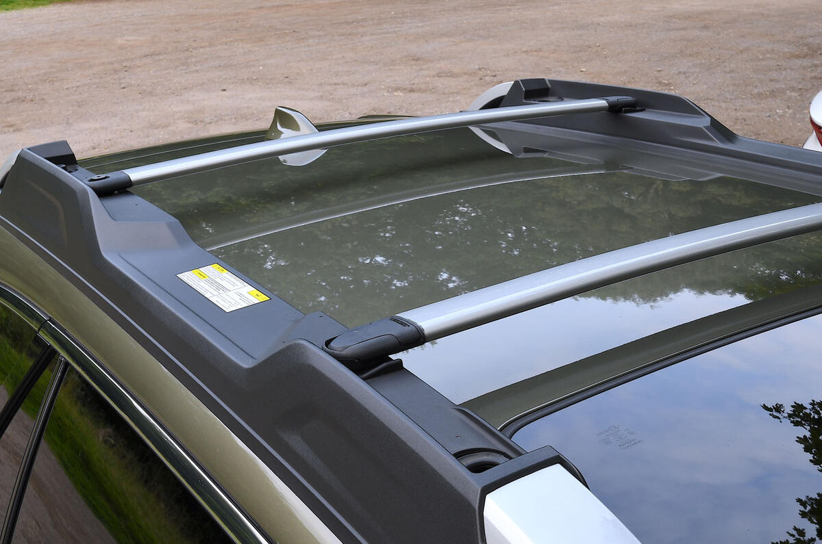 subaru outback review 2023 08 roofbars subaru outback review 2023 08 roofbars