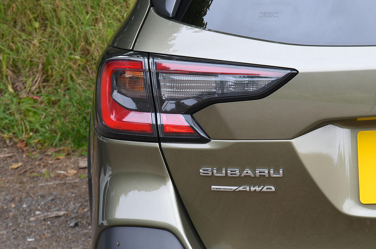 subaru outback review 2023 10 back light subaru outback review 2023 10 back light