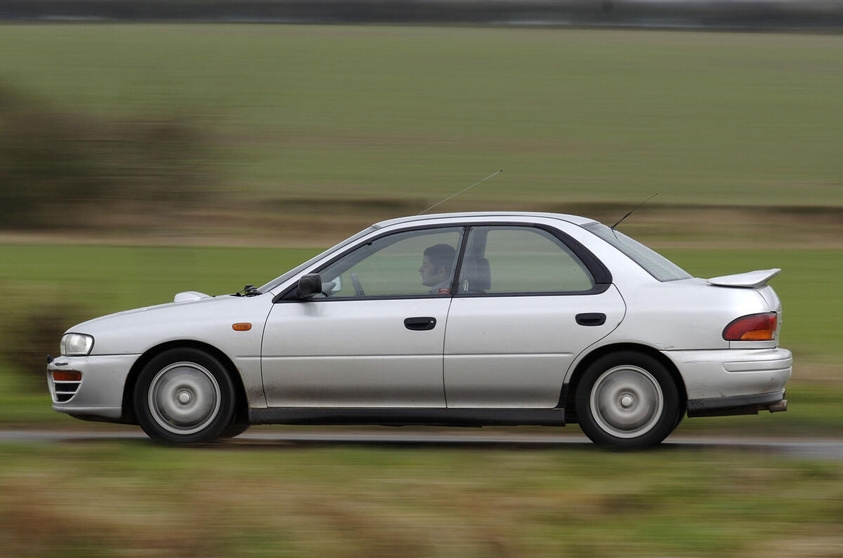 Subaru Impreza 2000 Turbo side