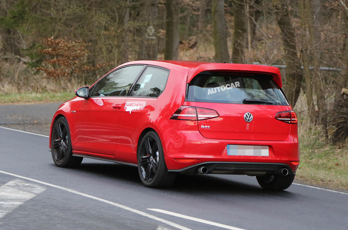 New super GTI Volkswagen Golf spotted